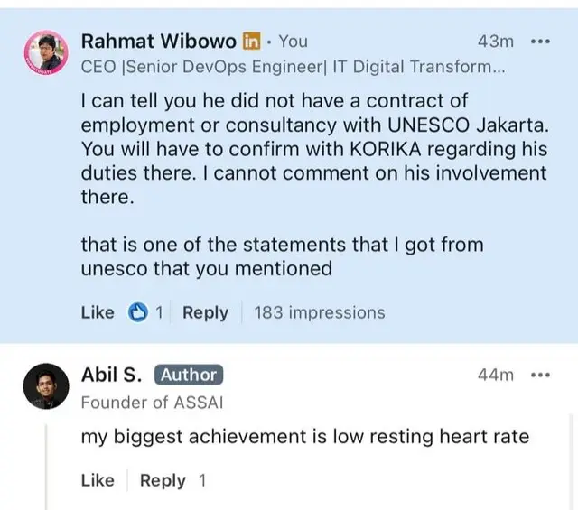 Utas komentar LinkedIn: komentar Rahmat Wibowo yang meneruskan pernyataan UNESCO Jakarta, dan komentar akun Abil S., Founder of ASSAI